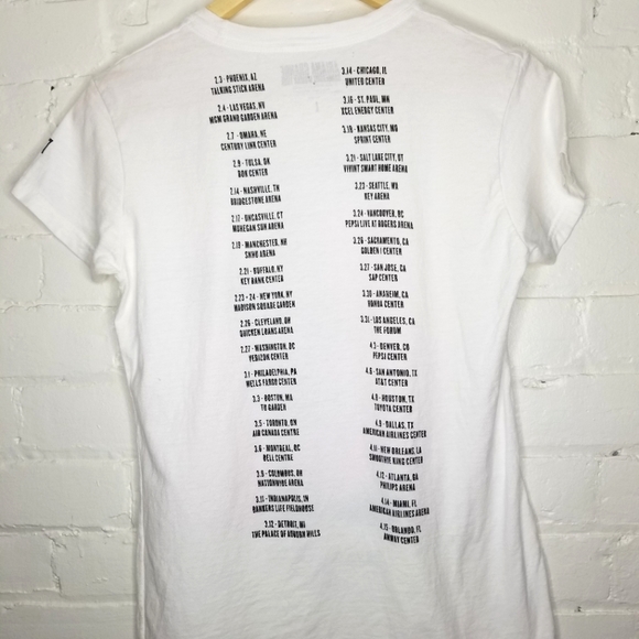 Ariana Grande | Dangerous Women Tour Shirt 2017 - Picture 2 of 6